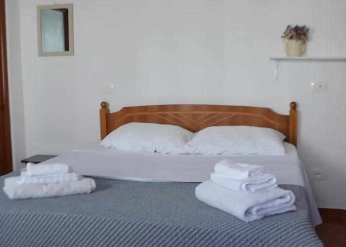 Δωμάτια σε οικογενειακή κατοικία Rustic